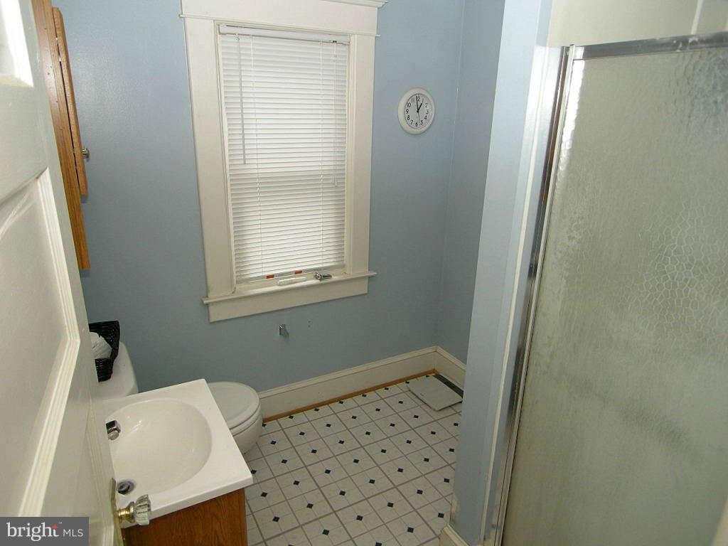 3514 Rolling Rd. Baltimore, MD 21244 - Photo 11 of 20 Bath