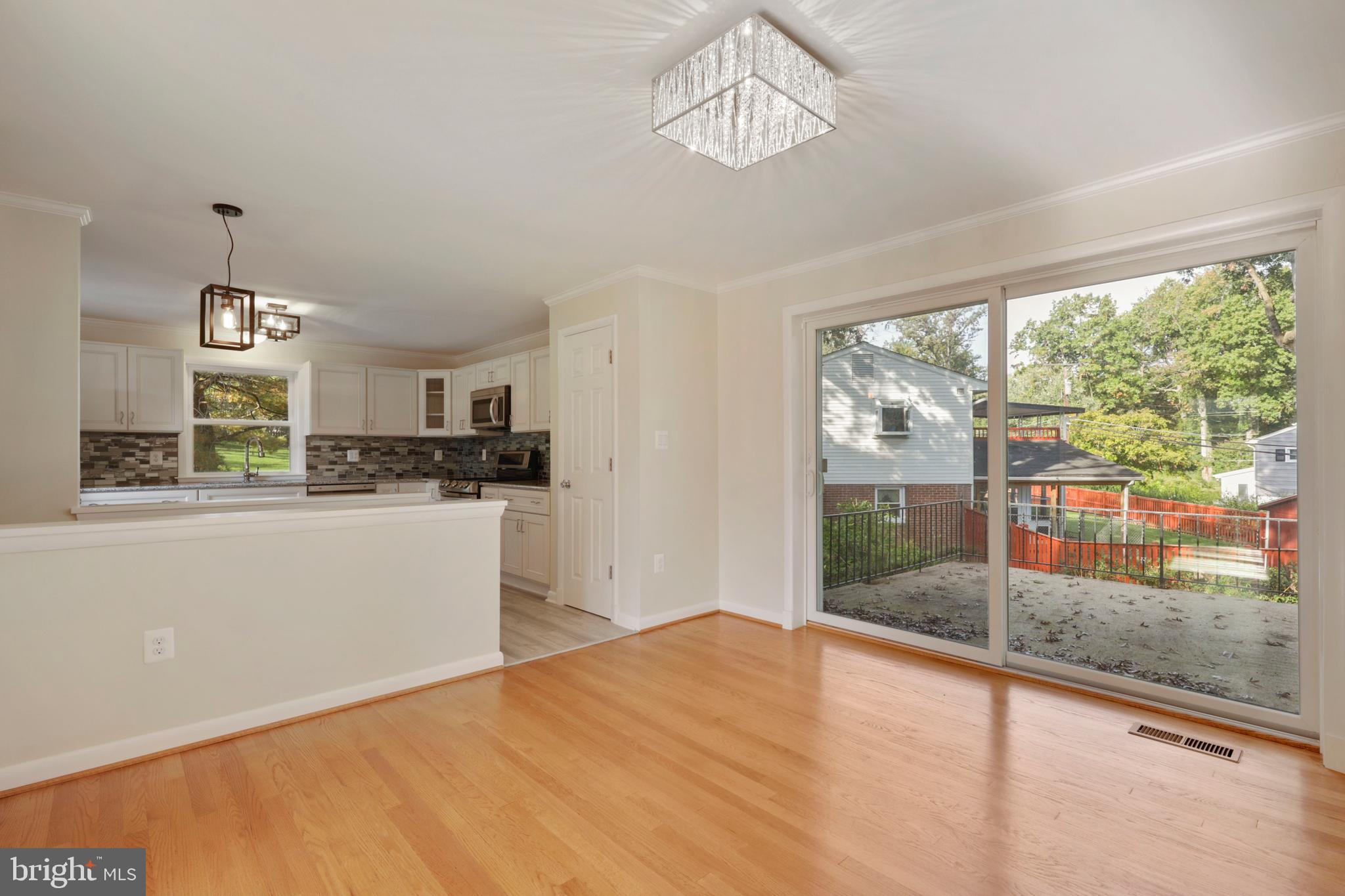 106 Croftley Road Lutherville-Timonium, MD 21093 - Photo 6 of 27 Dining Room