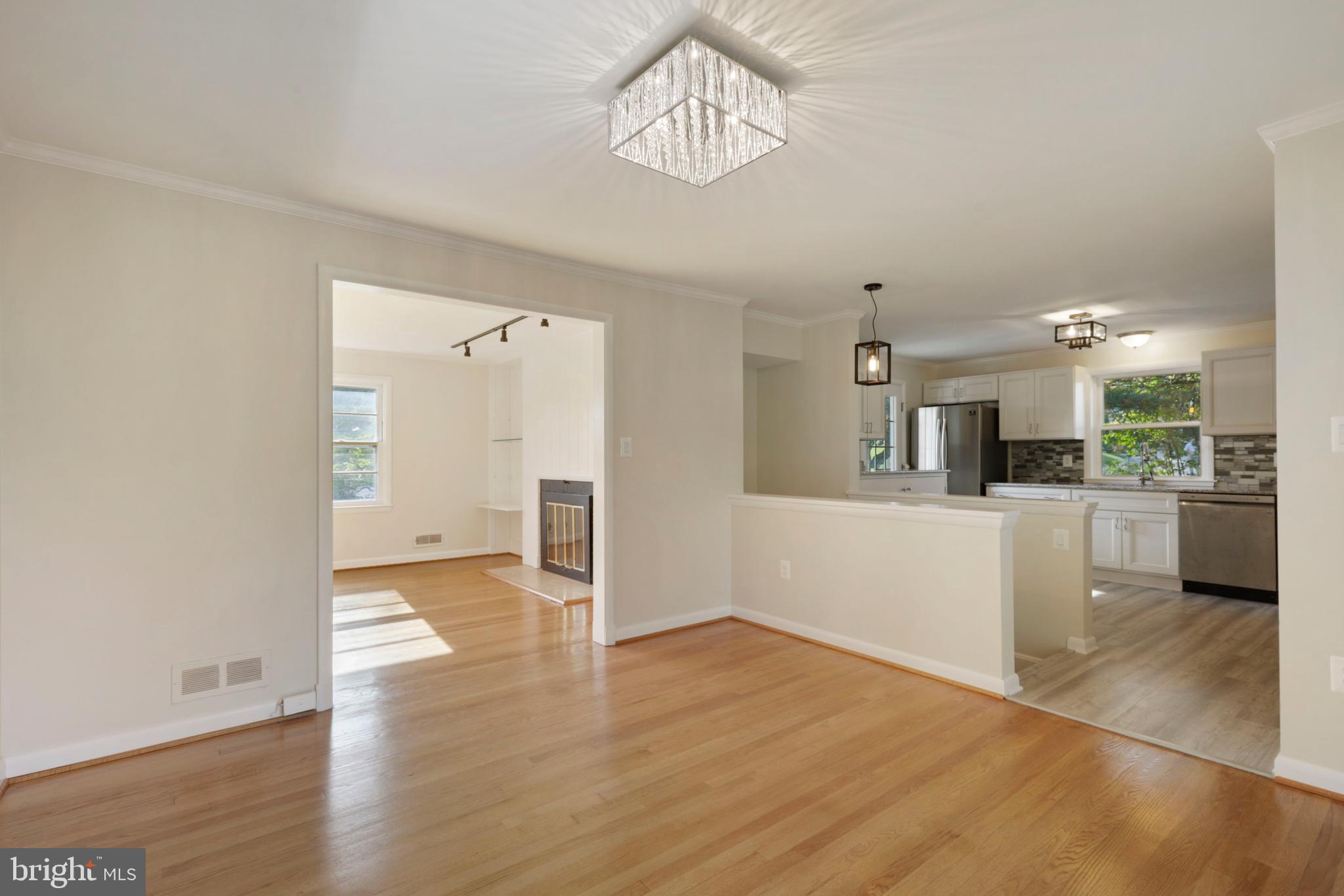 106 Croftley Road Lutherville-Timonium, MD 21093 - Photo 7 of 27 Dining Room