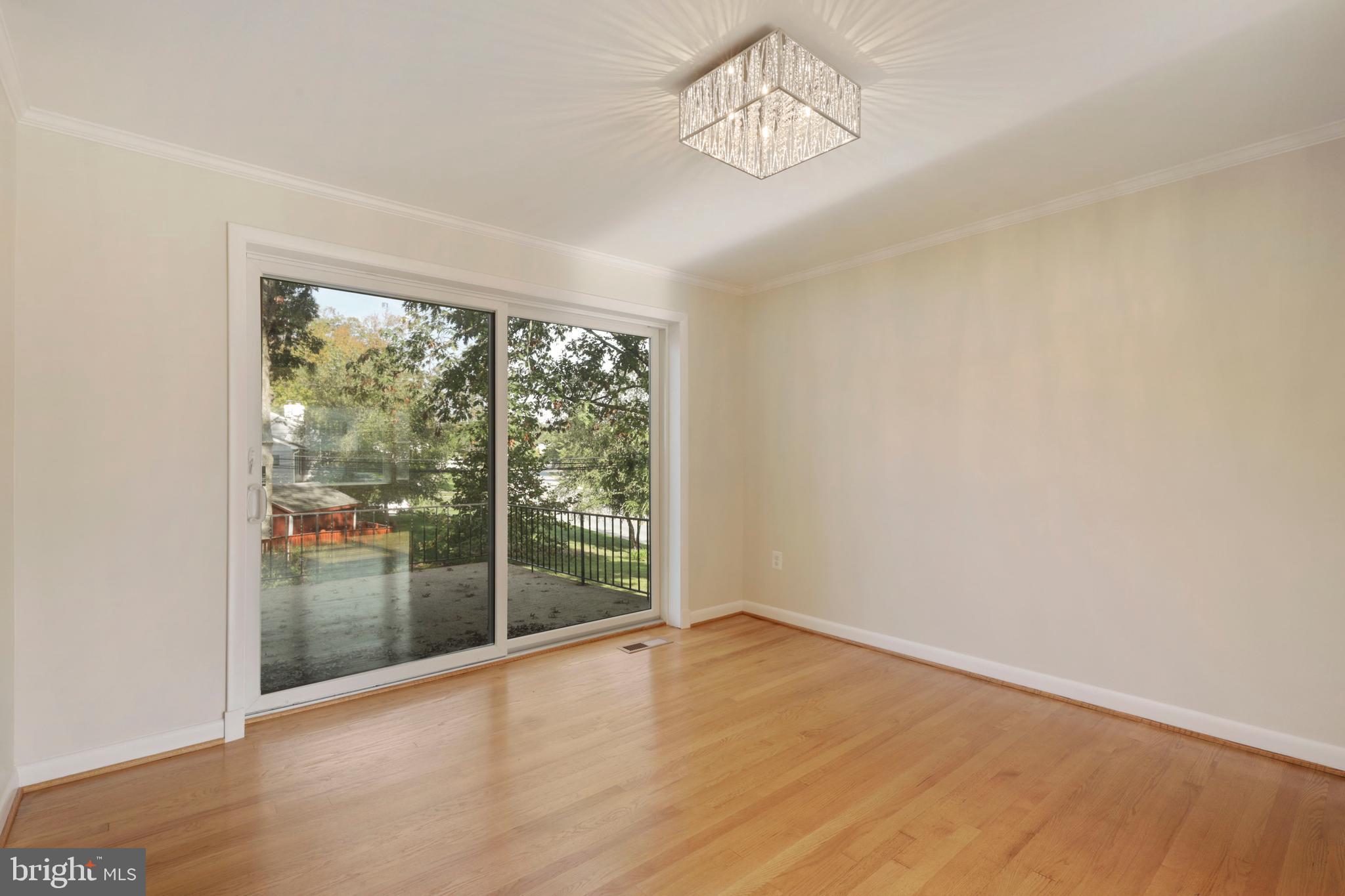 106 Croftley Road Lutherville-Timonium, MD 21093 - Photo 8 of 27 Dining Room