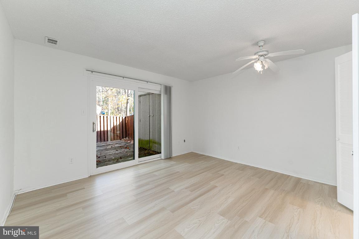 12174 Sanibel Court Reston, VA 20191 - Photo 4 of 22