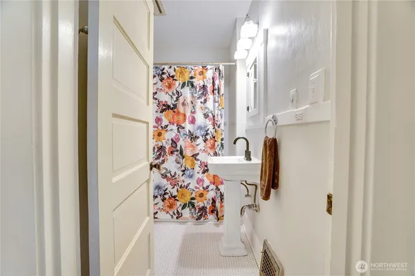 $515,000 | 3820 South J Street, Tacoma, WA 98418