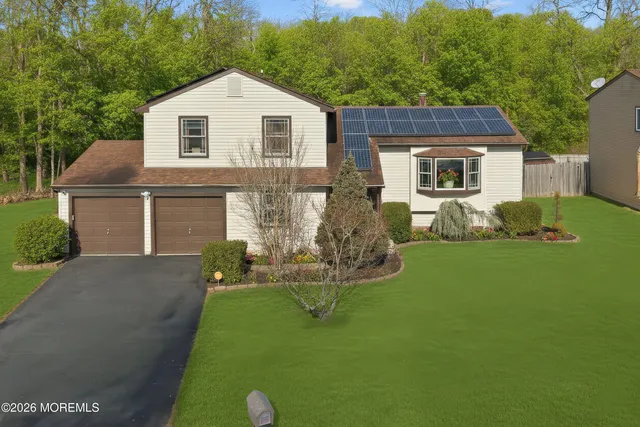 $699,900 | 7 Colonial Court, Howell, NJ 07731