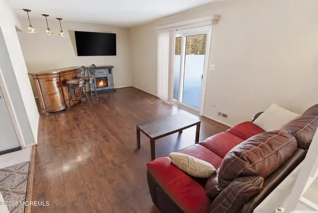 $699,900 | 7 Colonial Court, Howell, NJ 07731