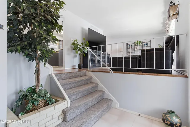 $699,900 | 7 Colonial Court, Howell, NJ 07731