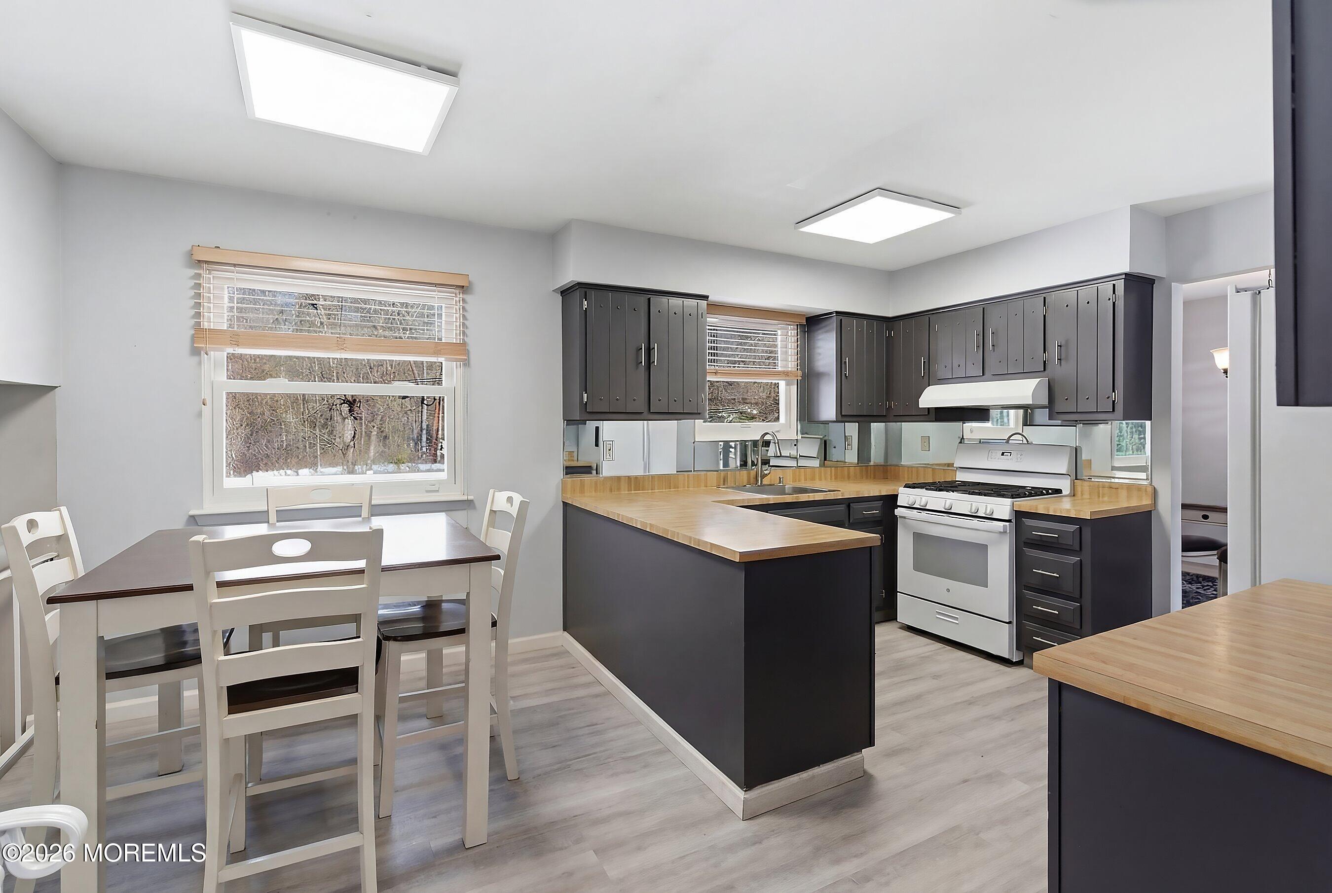 7 Colonial Court Howell, NJ 07731 - Photo 18 of 36 13-Kitchen 1A