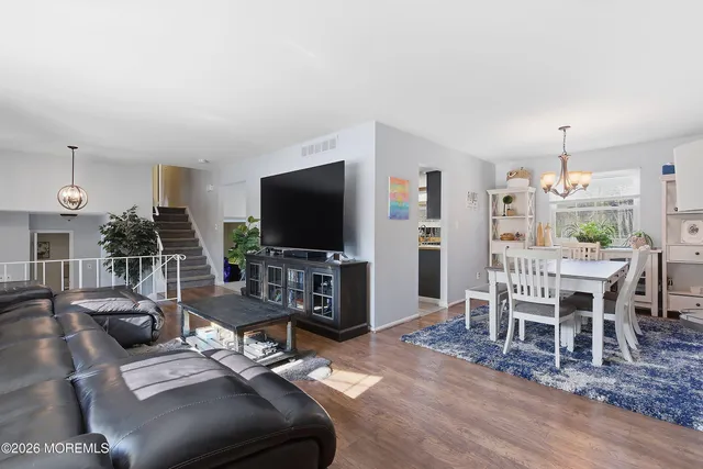 $699,900 | 7 Colonial Court, Howell, NJ 07731