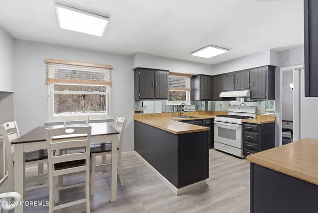 $699,900 | 7 Colonial Court, Howell, NJ 07731