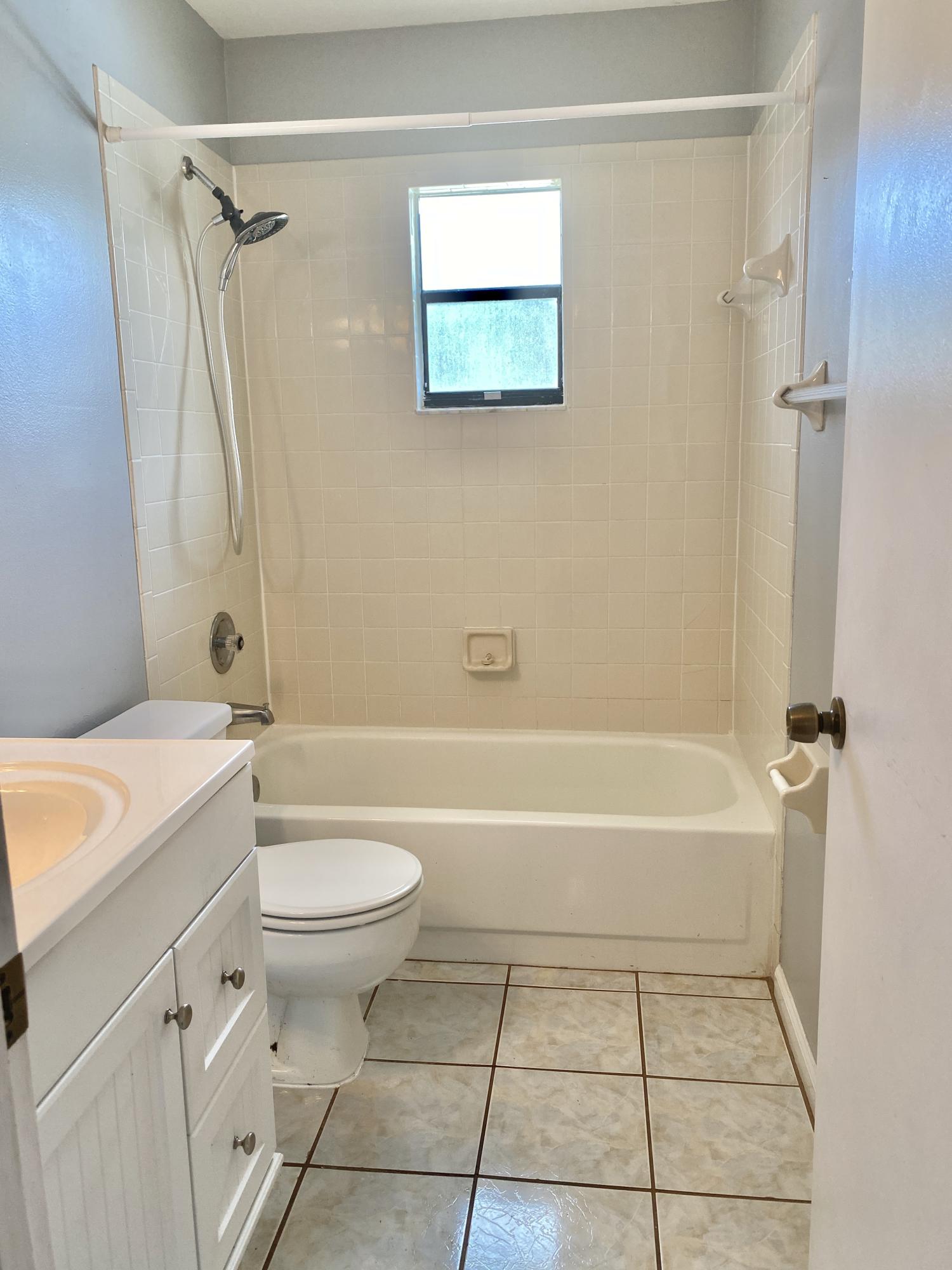 5330 Elmhurst Road, Unit G West Palm Beach, FL 33417 - Photo 15 of 22 3DF7AE17-9CF0-489A-9C3B-0515E56F94AA