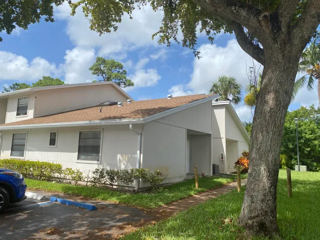 front view of house with a yard