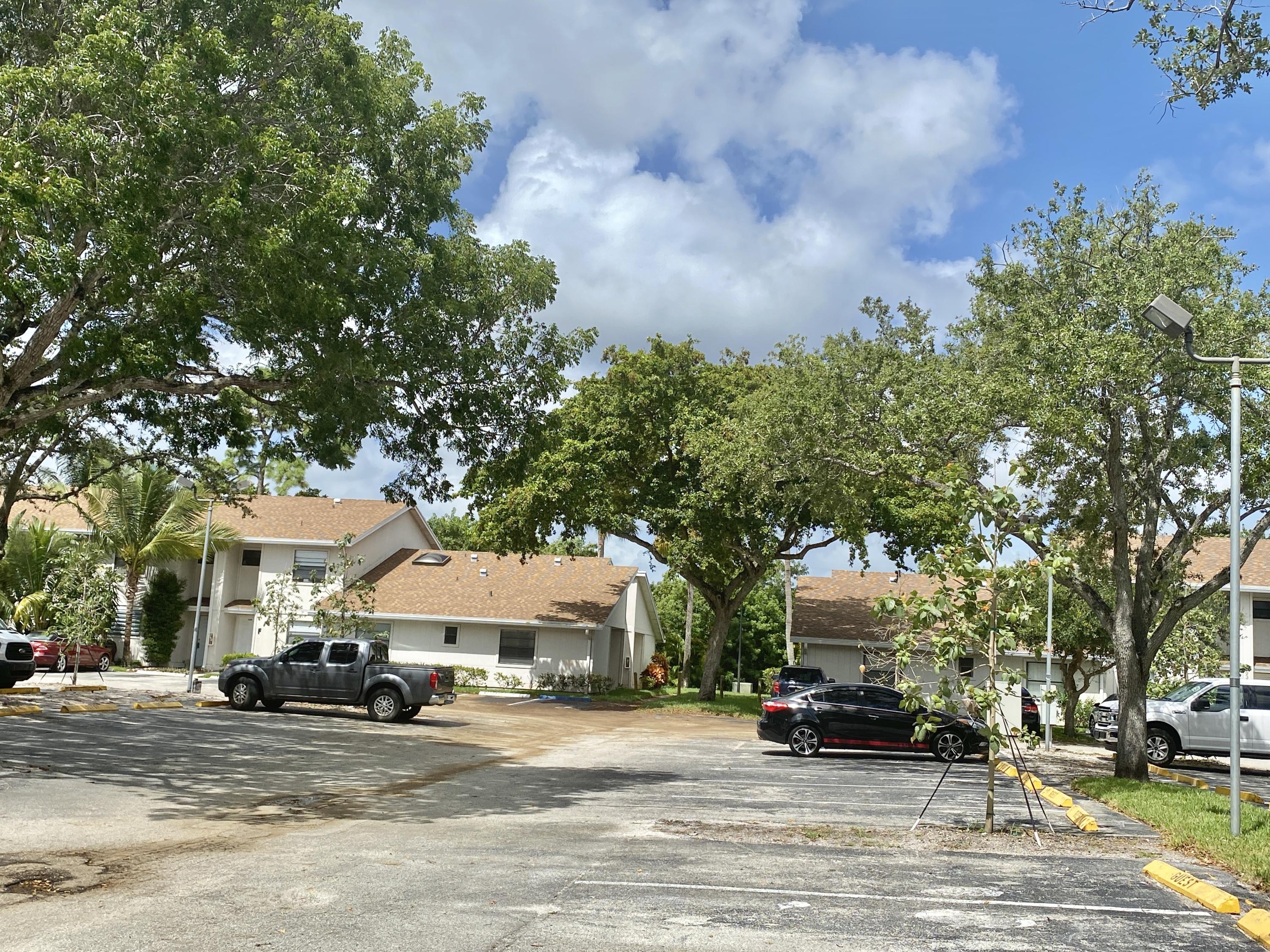 5330 Elmhurst Road, Unit G West Palm Beach, FL 33417 - Photo 18 of 22 4D600DCE-8002-4CD2-8EB9-4F395EABC245