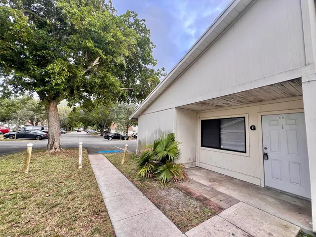 $1,850 | 5330 Elmhurst Road, Unit G, West Palm Beach, FL 33417
