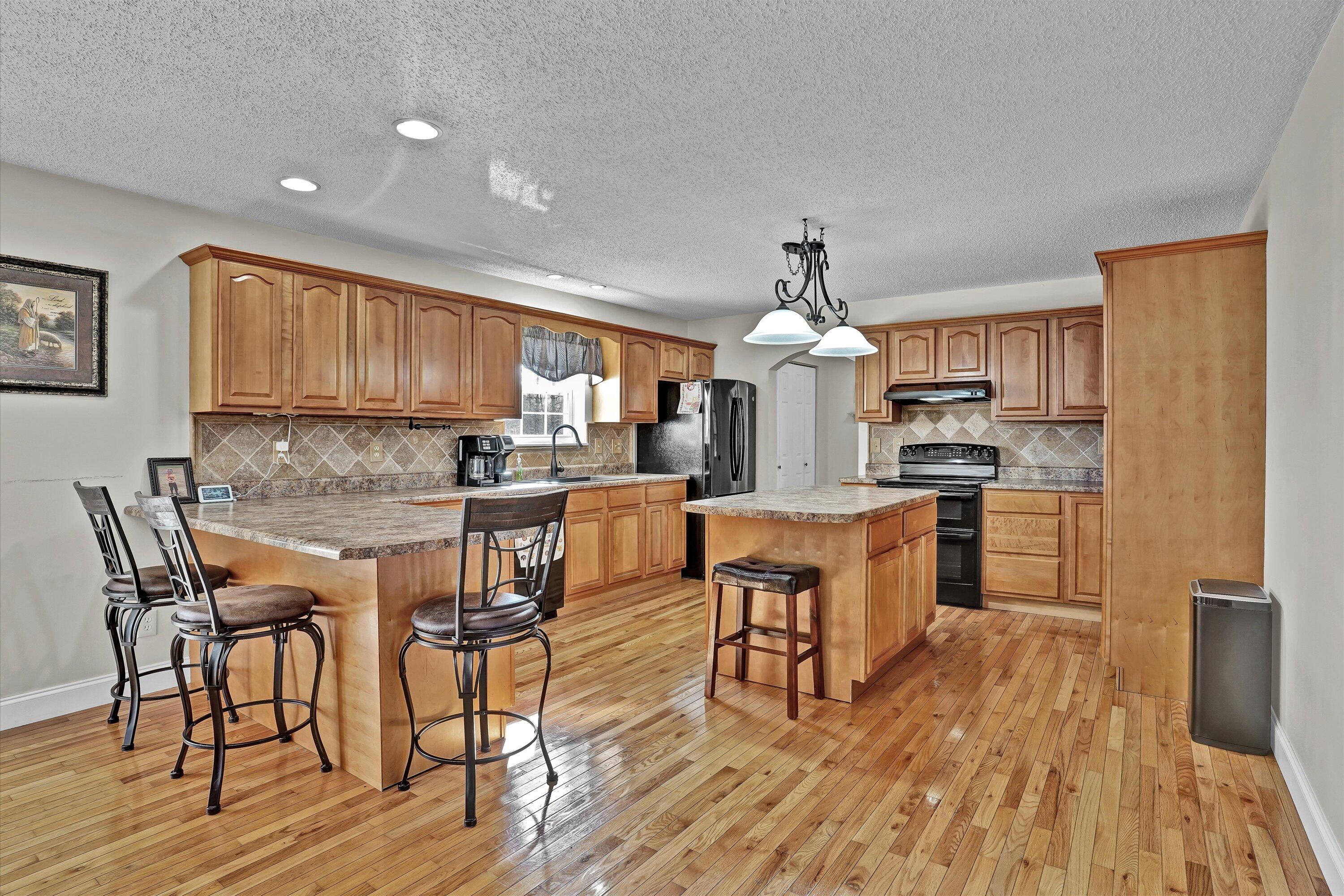 1911 Chinquipin Road Sneedville, TN 37869 - Photo 16 of 47 12-1911 Chinquipin Rd-12