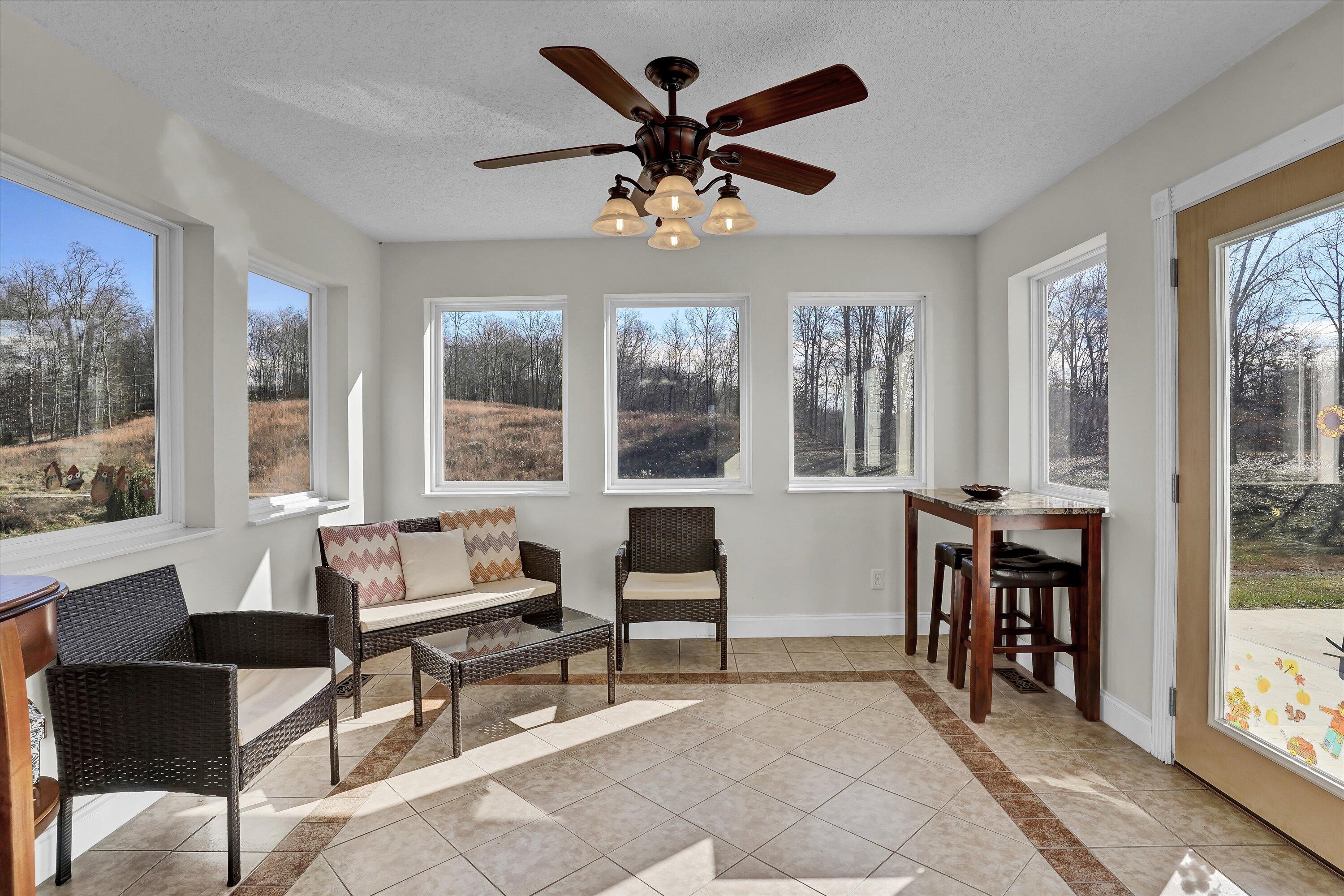 1911 Chinquipin Road Sneedville, TN 37869 - Photo 17 of 47 19-1911 Chinquipin Rd-19