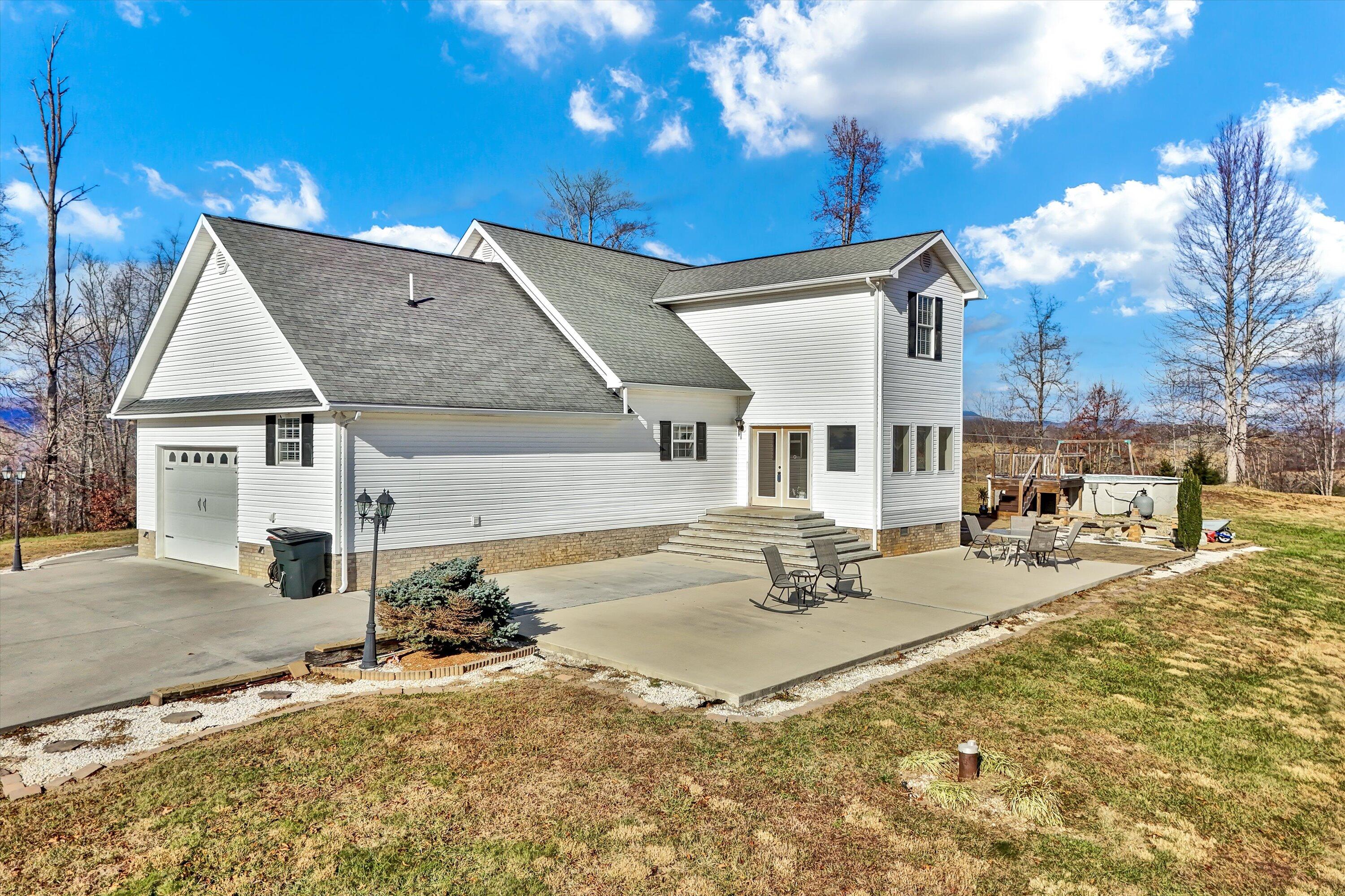 1911 Chinquipin Road Sneedville, TN 37869 - Photo 35 of 47 33-1911 Chinquipin Rd-33