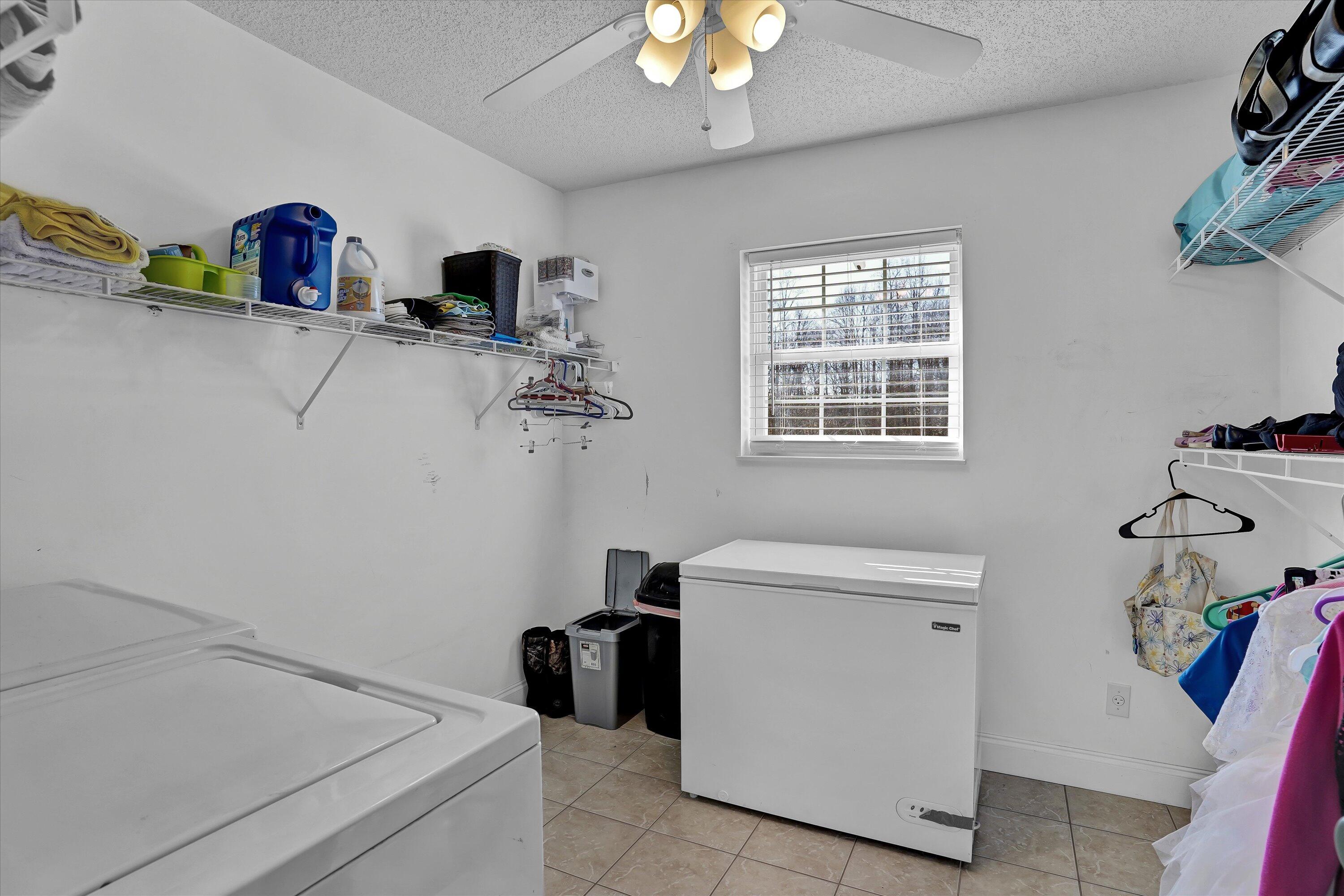 1911 Chinquipin Road Sneedville, TN 37869 - Photo 45 of 47 18-1911 Chinquipin Rd-18