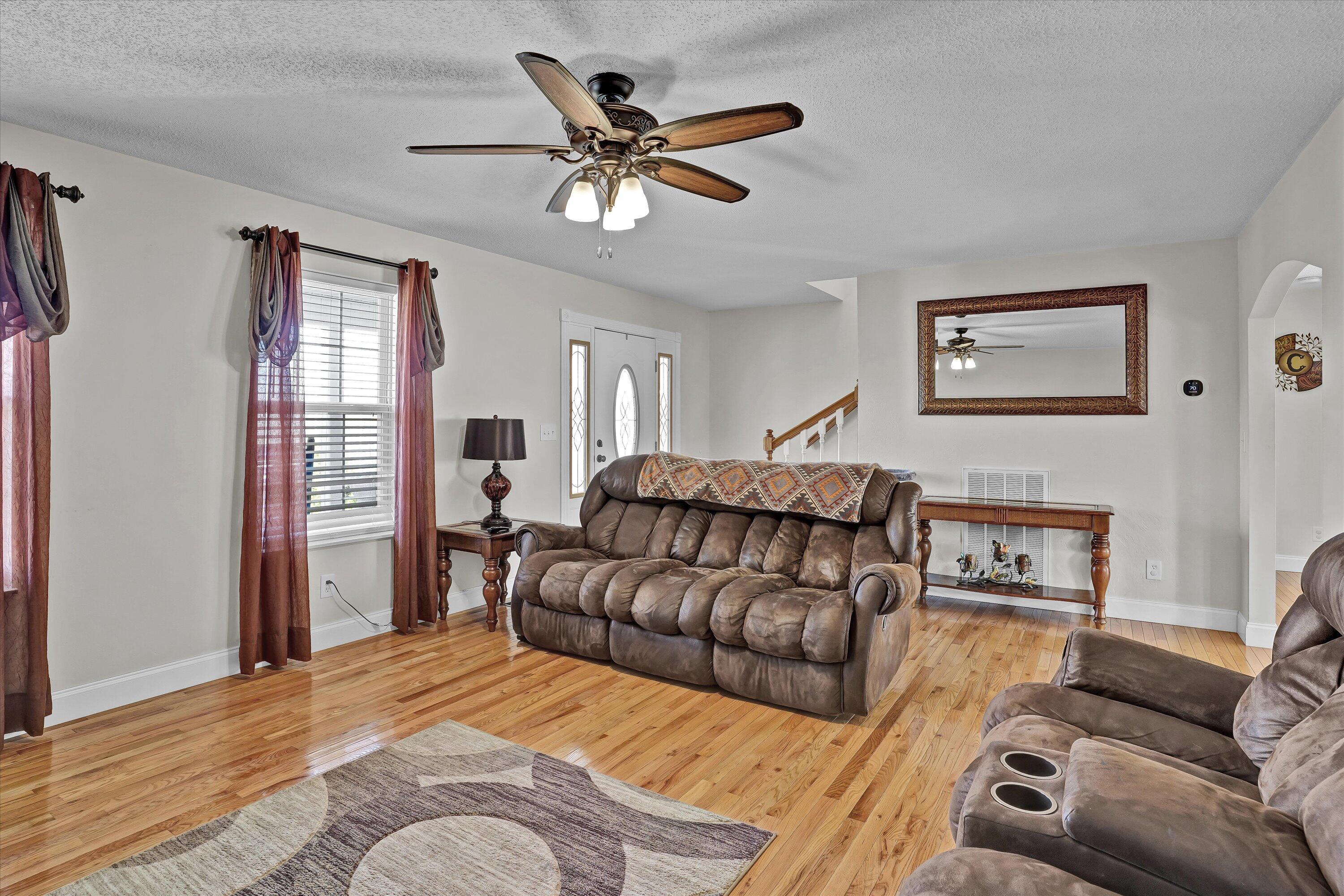 1911 Chinquipin Road Sneedville, TN 37869 - Photo 9 of 47 08-1911 Chinquipin Rd-8