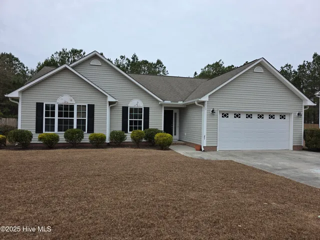 $1,700 | 113 Navy Blue Drive, Jacksonville, NC 28540