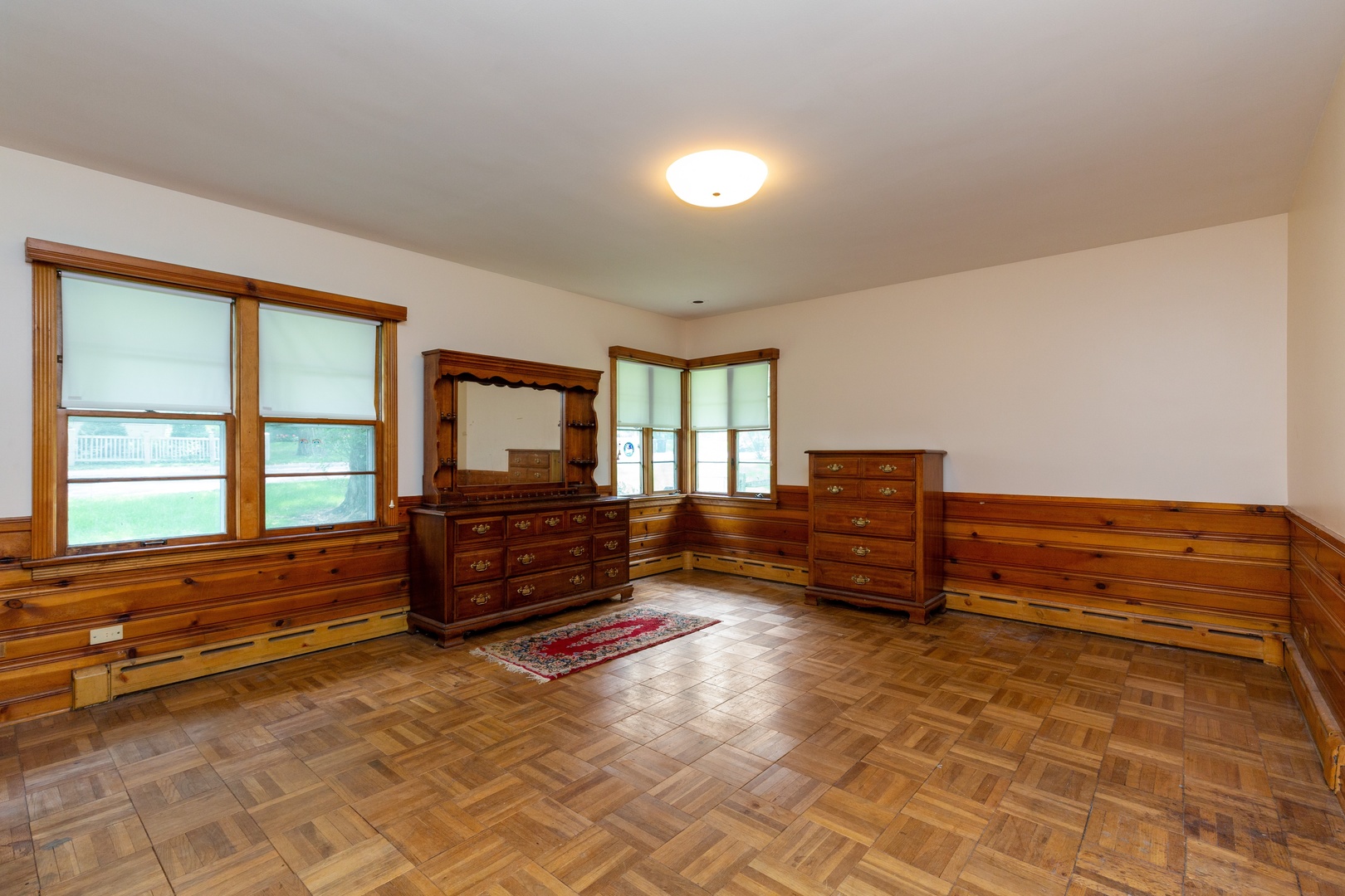 45 River Bluff Road Elgin, IL 60120 - Photo 22 of 30 a room with furniture and window