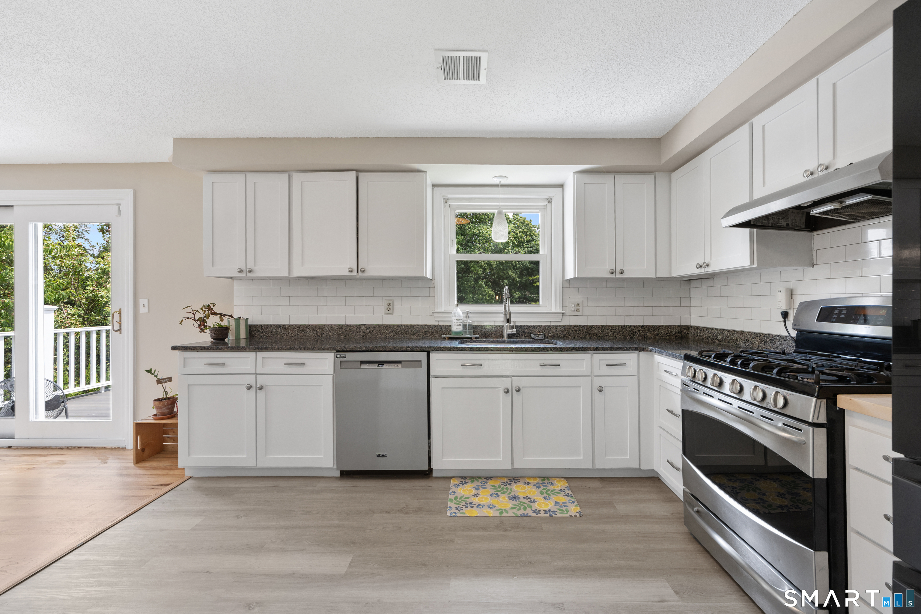 112 Joy Road Middlebury, CT 06762 - Photo 2 of 25 Gallery Image 2