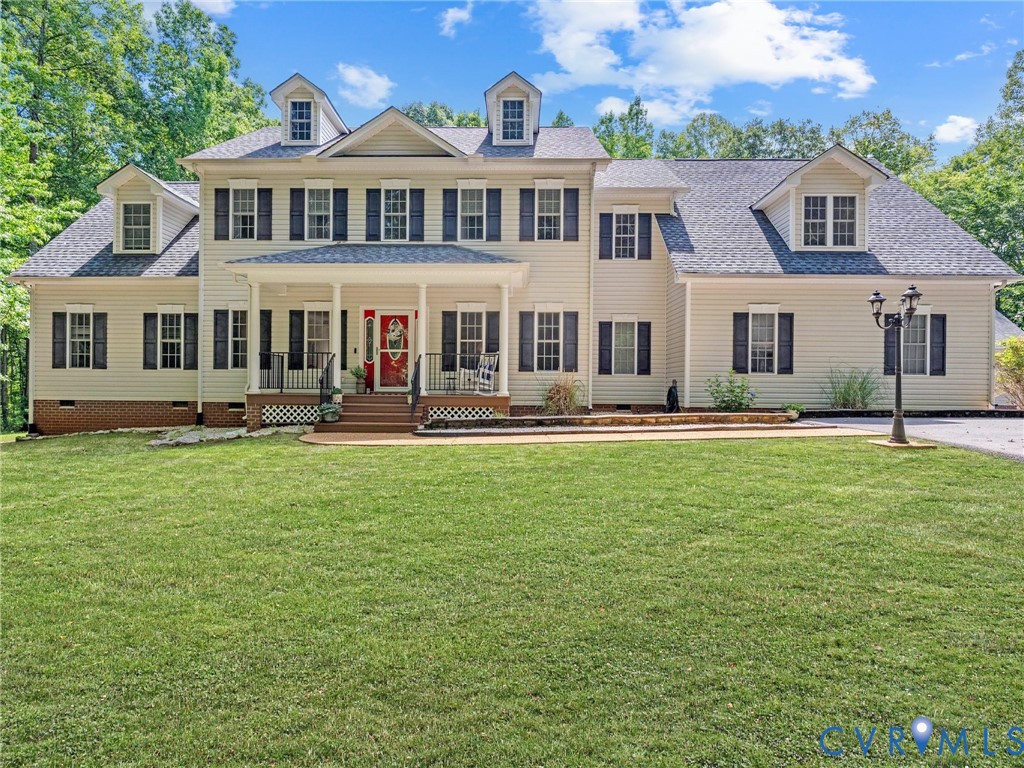 4308 A Three Bridge Road Powhatan, VA 23139 - Photo 56 of 62 Expansive cream-colored siding residence featuring
