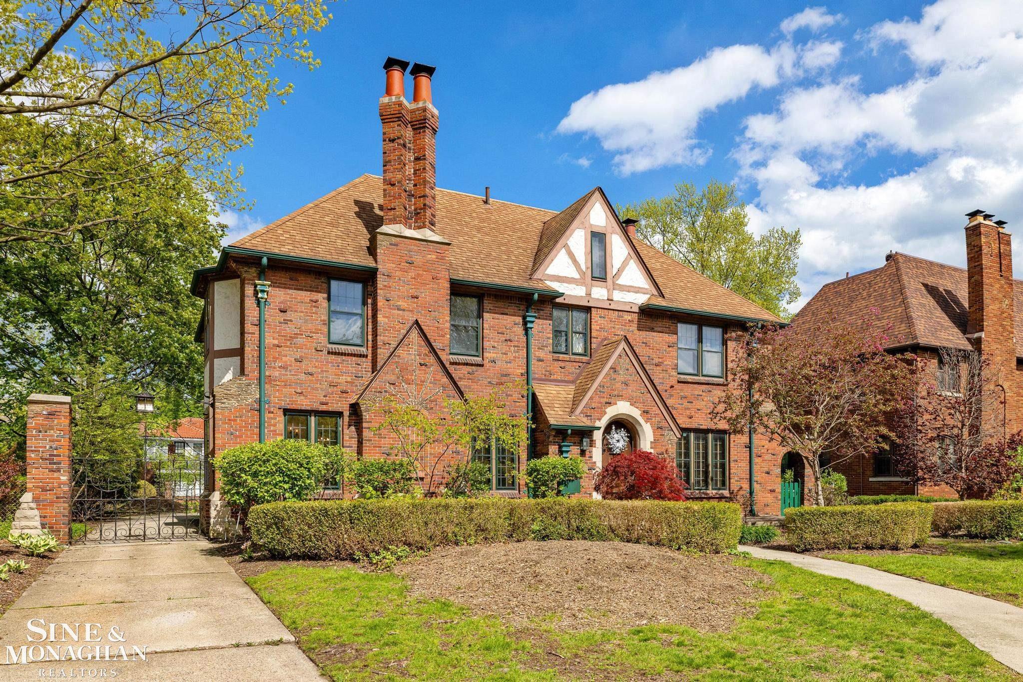 1350 Buckingham Road Grosse Pointe Park, MI 48230 - Photo 2 of 51