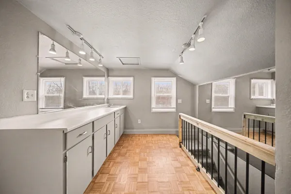 $285,900 | 800 O'Brien Road, Jackson, MI 49201
