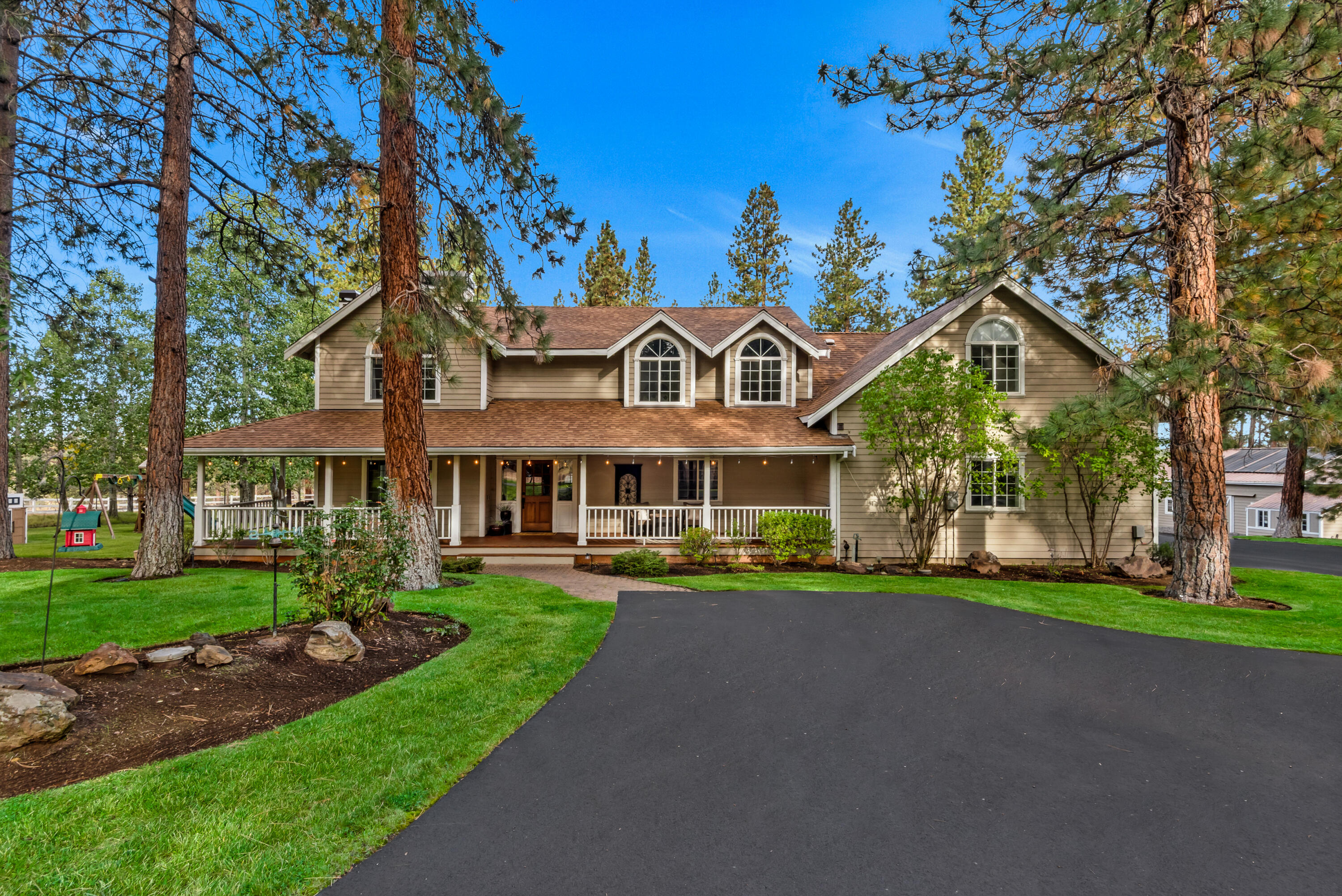 69550 Deer Ridge Road Sisters, OR 97759 - Photo 1 of 69 01