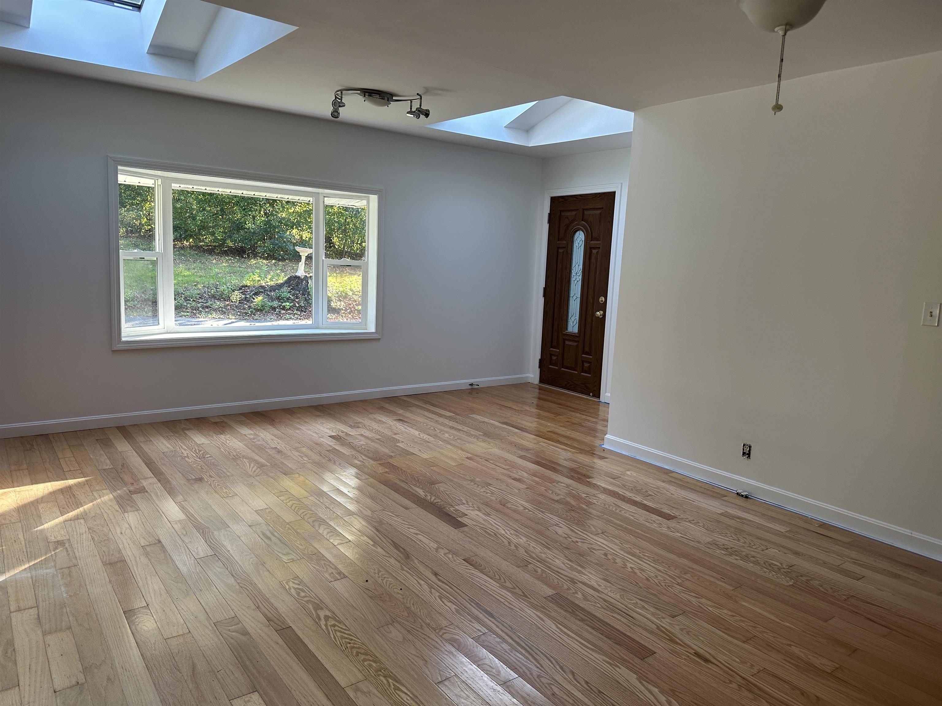 766 Highway 5 Dummerston, VT 05301 - Photo 2 of 34 Gallery Image 2