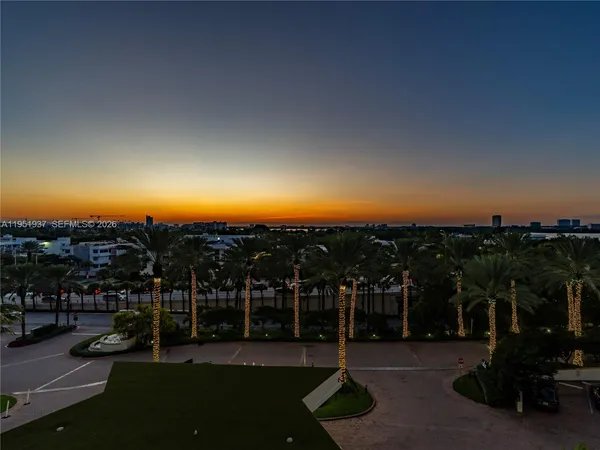 $3,800 | 10275 Collins Avenue, Unit 527, Bal Harbour, FL 33154