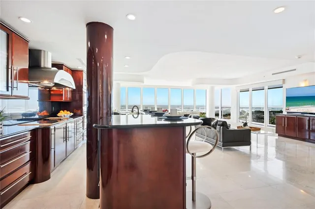 $5,000,000 | 534 Beach Road, Sarasota, FL 34242