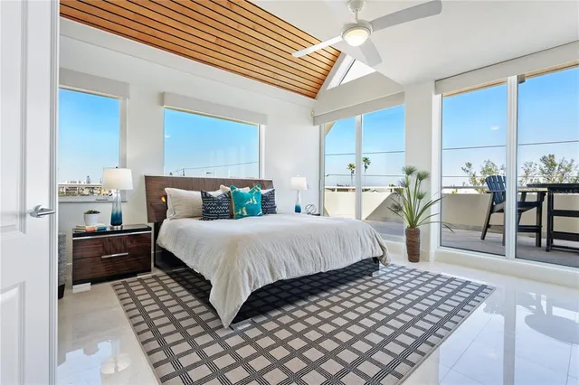 $5,000,000 | 534 Beach Road, Sarasota, FL 34242