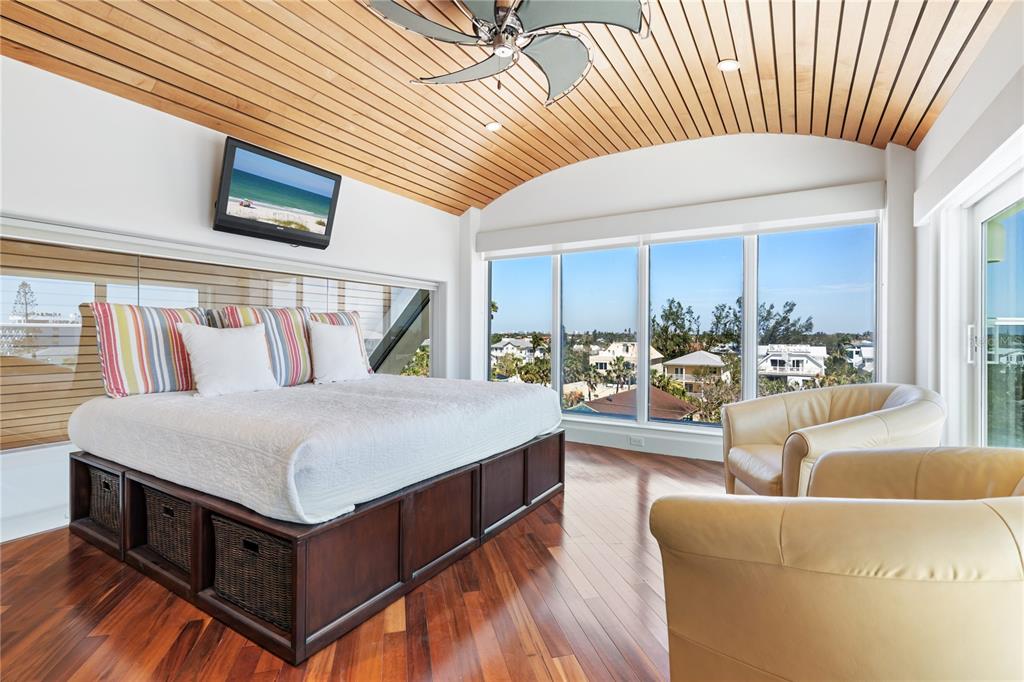 534 Beach Road Sarasota, FL 34242 - Photo 31 of 90