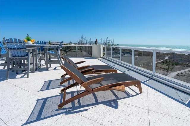 $5,000,000 | 534 Beach Road, Sarasota, FL 34242