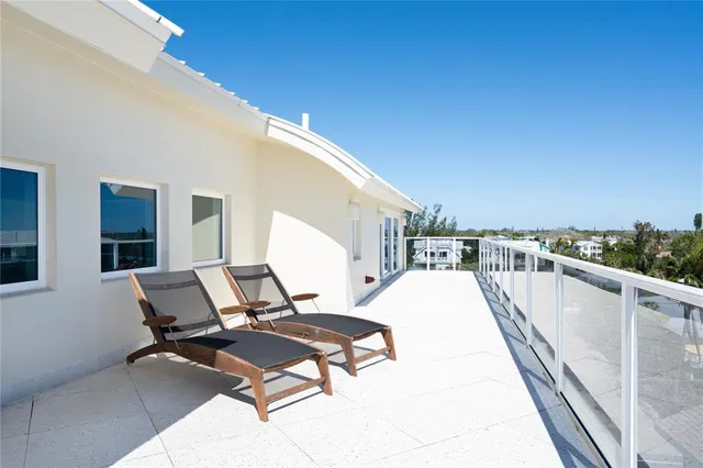 $5,000,000 | 534 Beach Road, Sarasota, FL 34242