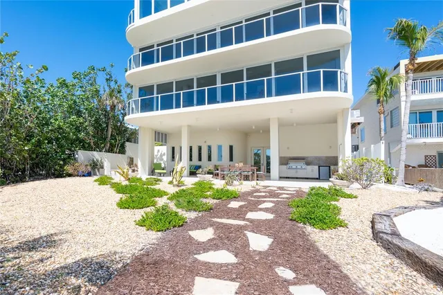 $5,000,000 | 534 Beach Road, Sarasota, FL 34242