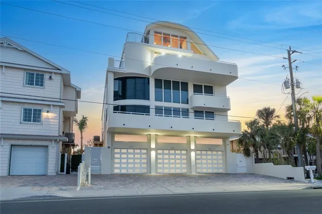 $5,000,000 | 534 Beach Road, Sarasota, FL 34242