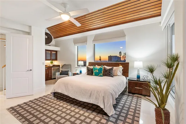 $5,000,000 | 534 Beach Road, Sarasota, FL 34242