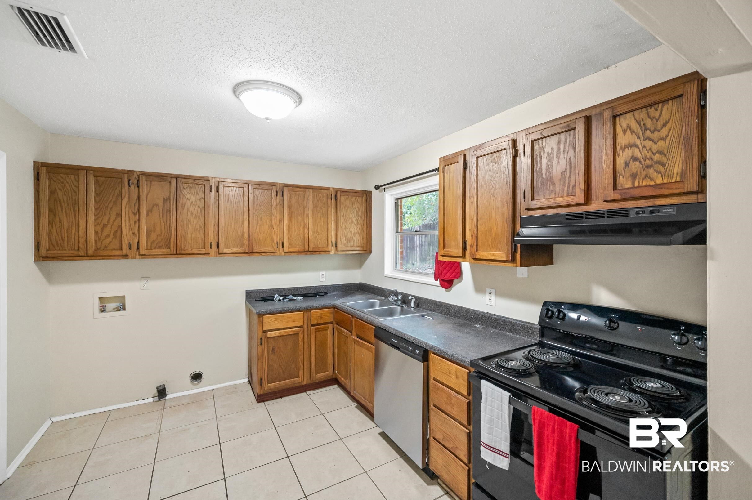 4113 Seabreeze Road Mobile, AL 36609 - Photo 8 of 18
