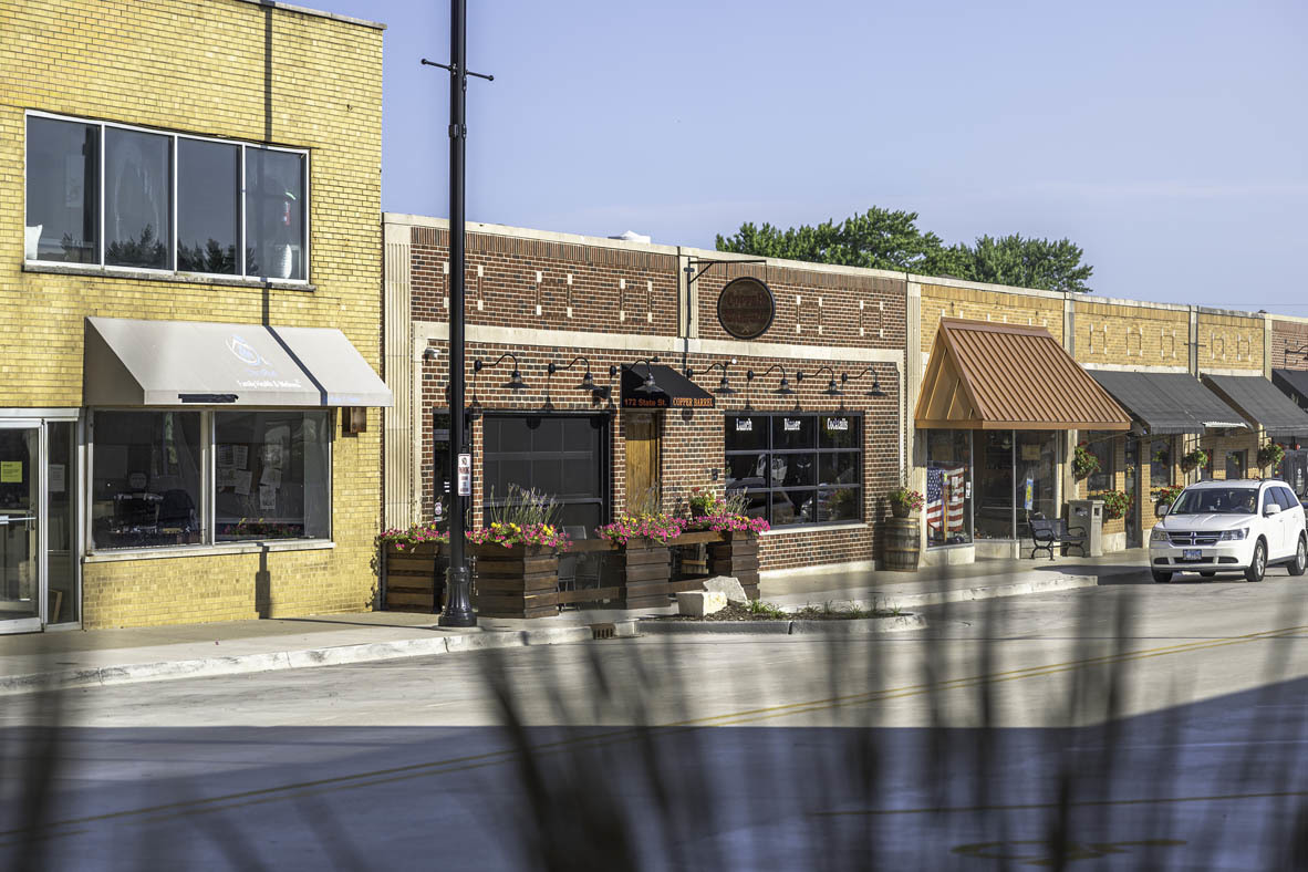 1555 Sequoia Way Pingree Grove, IL 60140 - Photo 44 of 51 a view of a building with a fountain