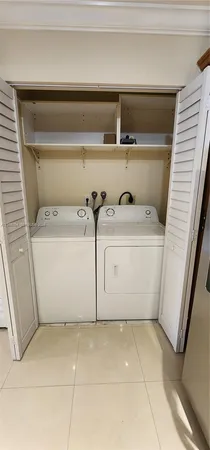 $2,300 | Villa Rustica Condominium, Hialeah, FL 33015