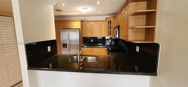 $2,300 | Villa Rustica Condominium, Hialeah, FL 33015