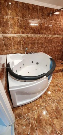 $2,300 | Villa Rustica Condominium, Hialeah, FL 33015