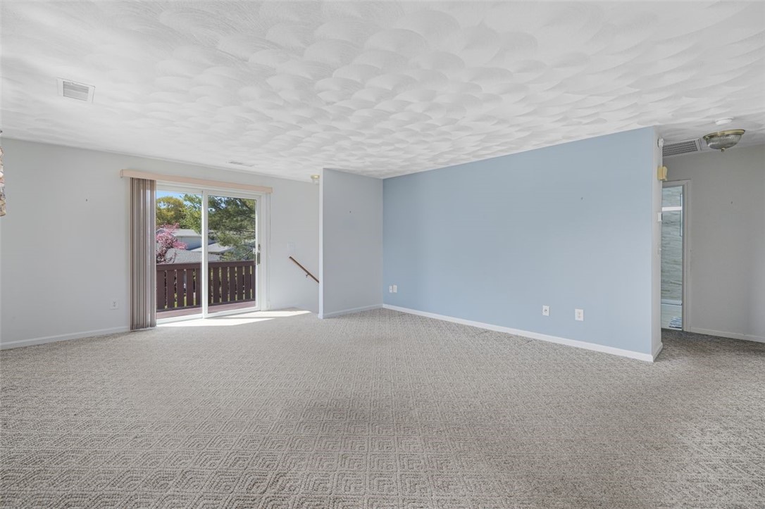 124 Edaville Court Warwick, RI 02886 - Photo 11 of 50