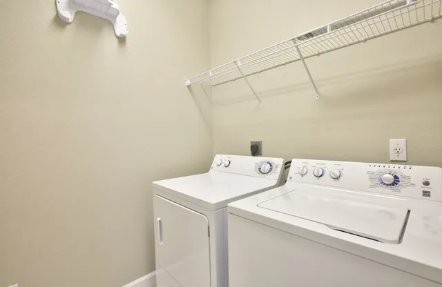 $2,500 | 2106 Merrifield Lane, Tallahassee, FL 32311