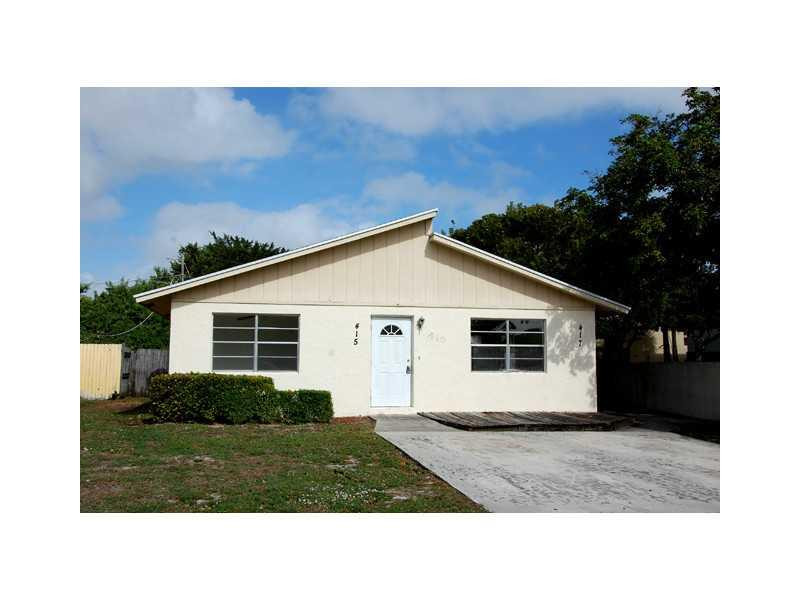 415 Coventry Street Boca Raton, FL 33487 - Photo 1 of 18 Exterior Front