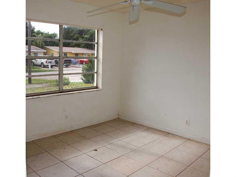 415 Coventry Street Boca Raton, FL 33487 - Photo 8 of 18 Bedroom