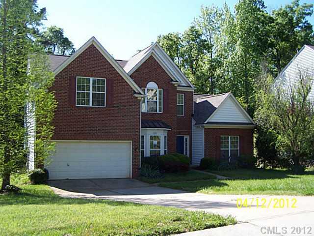 508 Clearbrook Road Matthews, NC 28105 - Photo 1 of 13