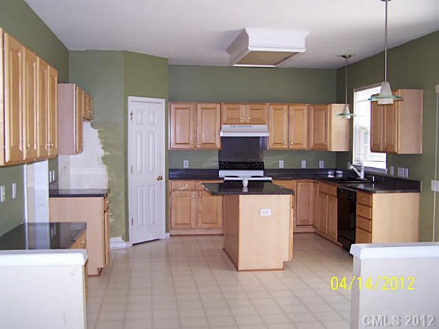 508 Clearbrook Road Matthews, NC 28105 - Photo 5 of 13