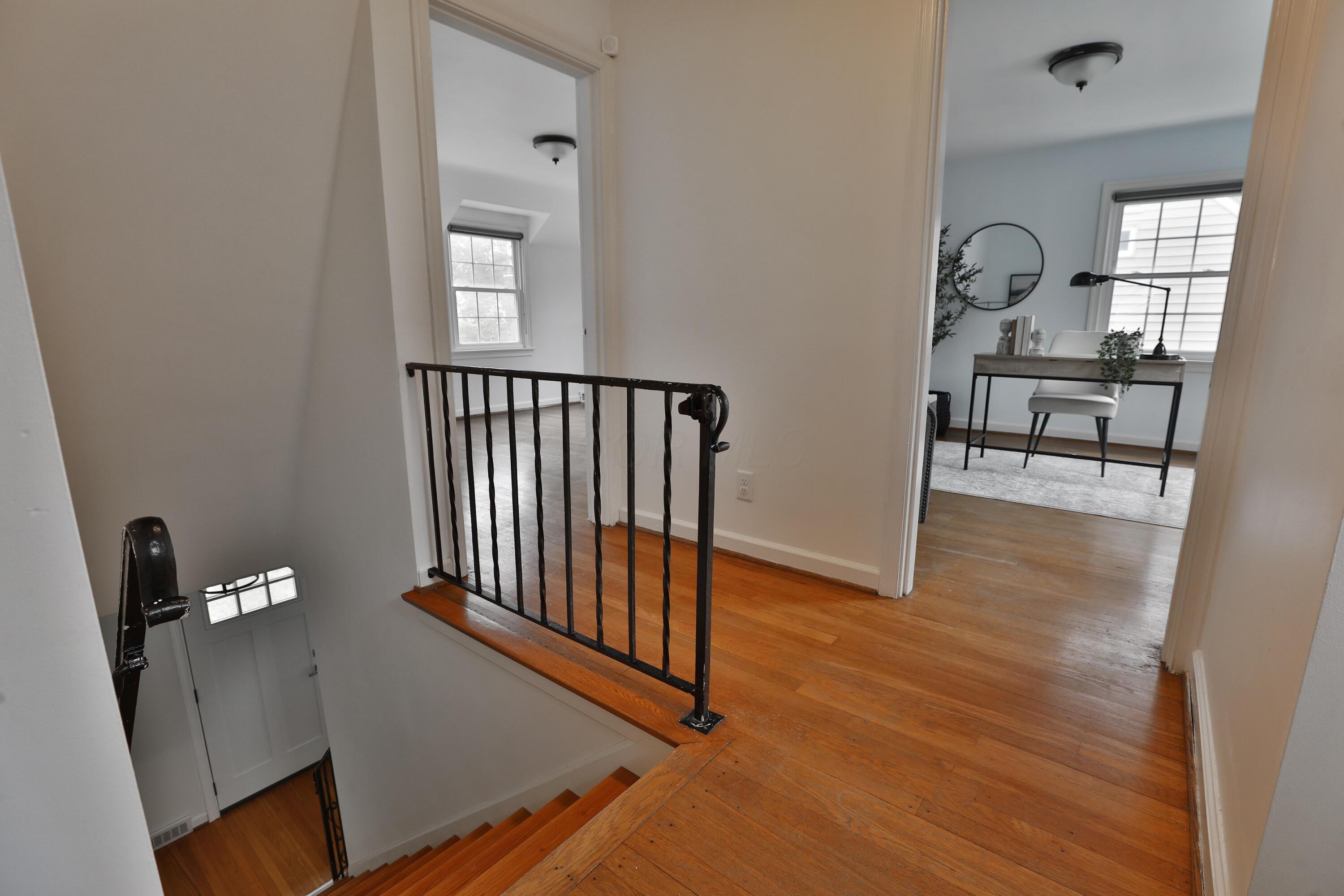 429 Arden Road Columbus, OH 43214 - Photo 29 of 49 Upstair's Landing